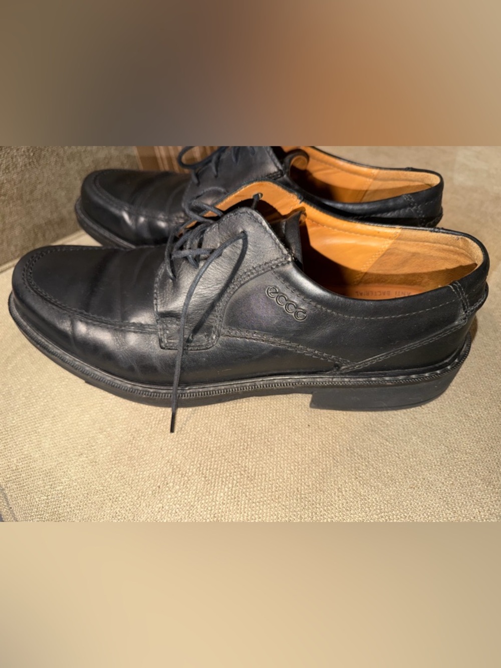 Ecco Men’s Black Leather Lace-Up Derby Shoes